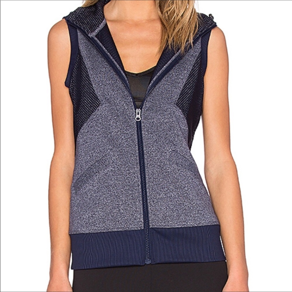 Lorna Jane Uniquely blue vest size small